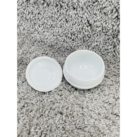 Arita Ware Flower Pattern Ceramic Bowl with Lid Japanese Home Decoration - Picture 4 of 9